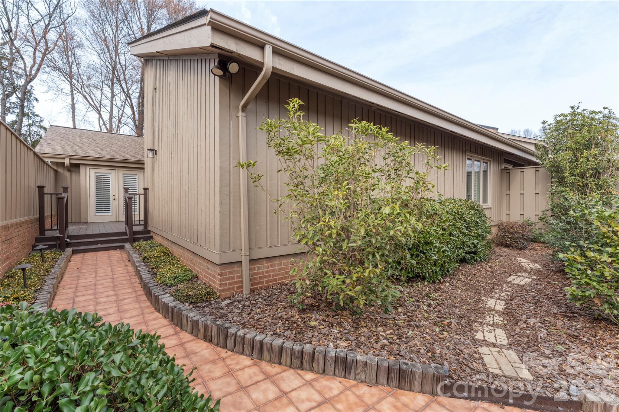 5018 Sunningdale Court