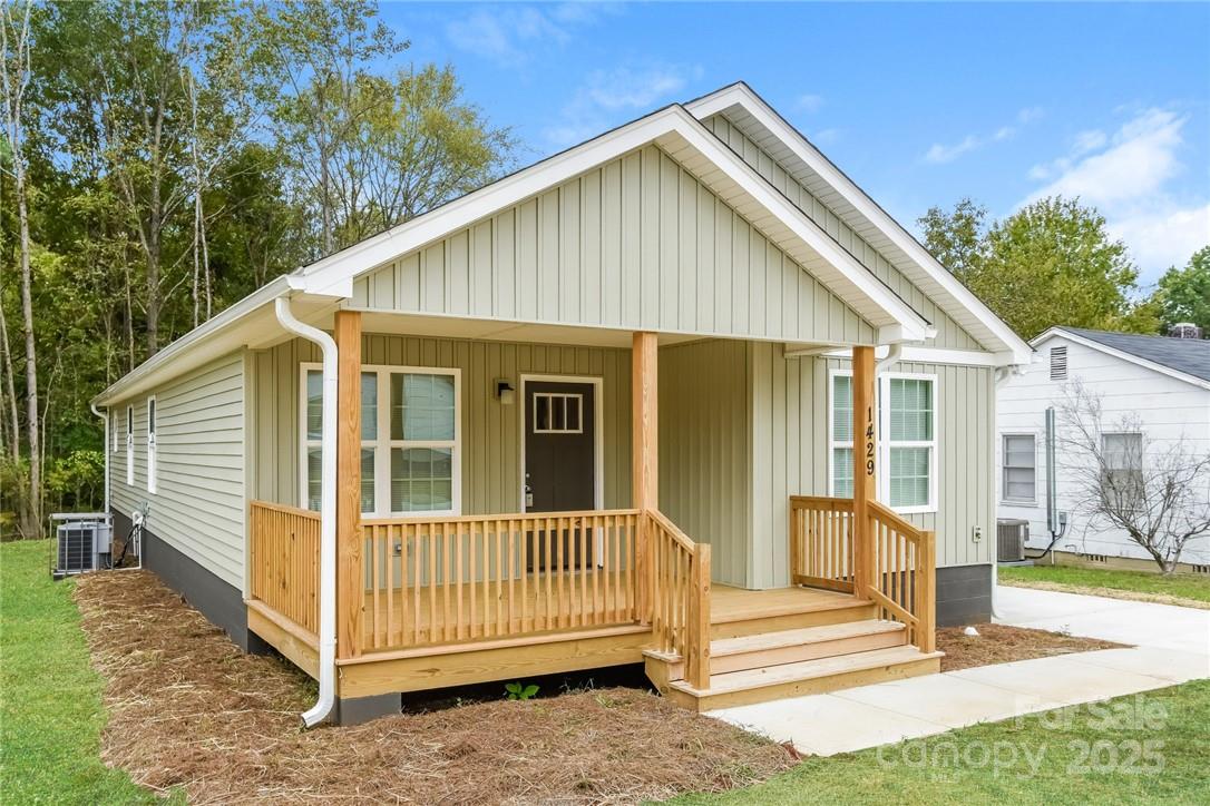 1429 Edgewood Drive