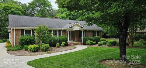 2715 Kennetuck Court Charlotte NC 28273