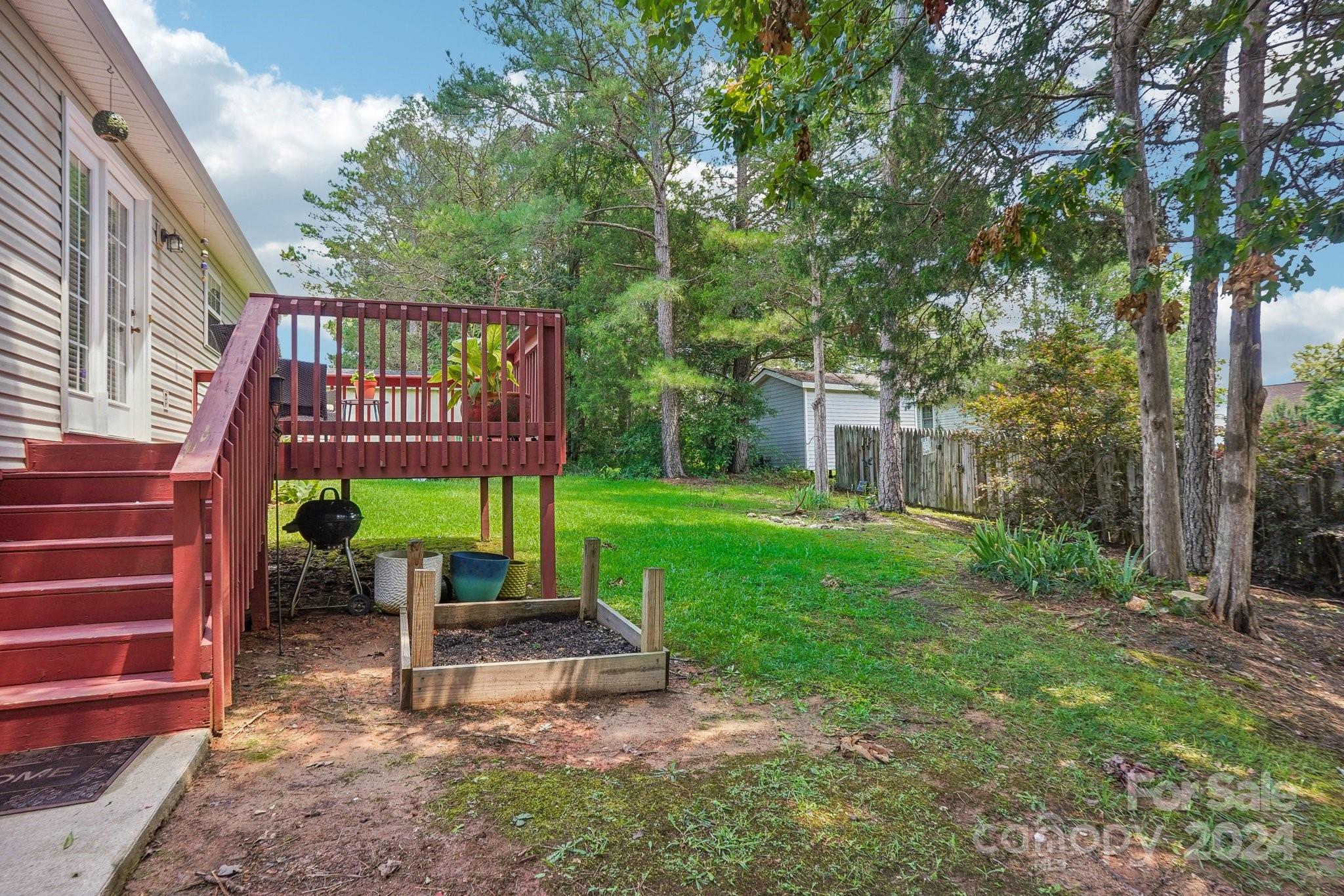 TAYLOR OAKS - Residential