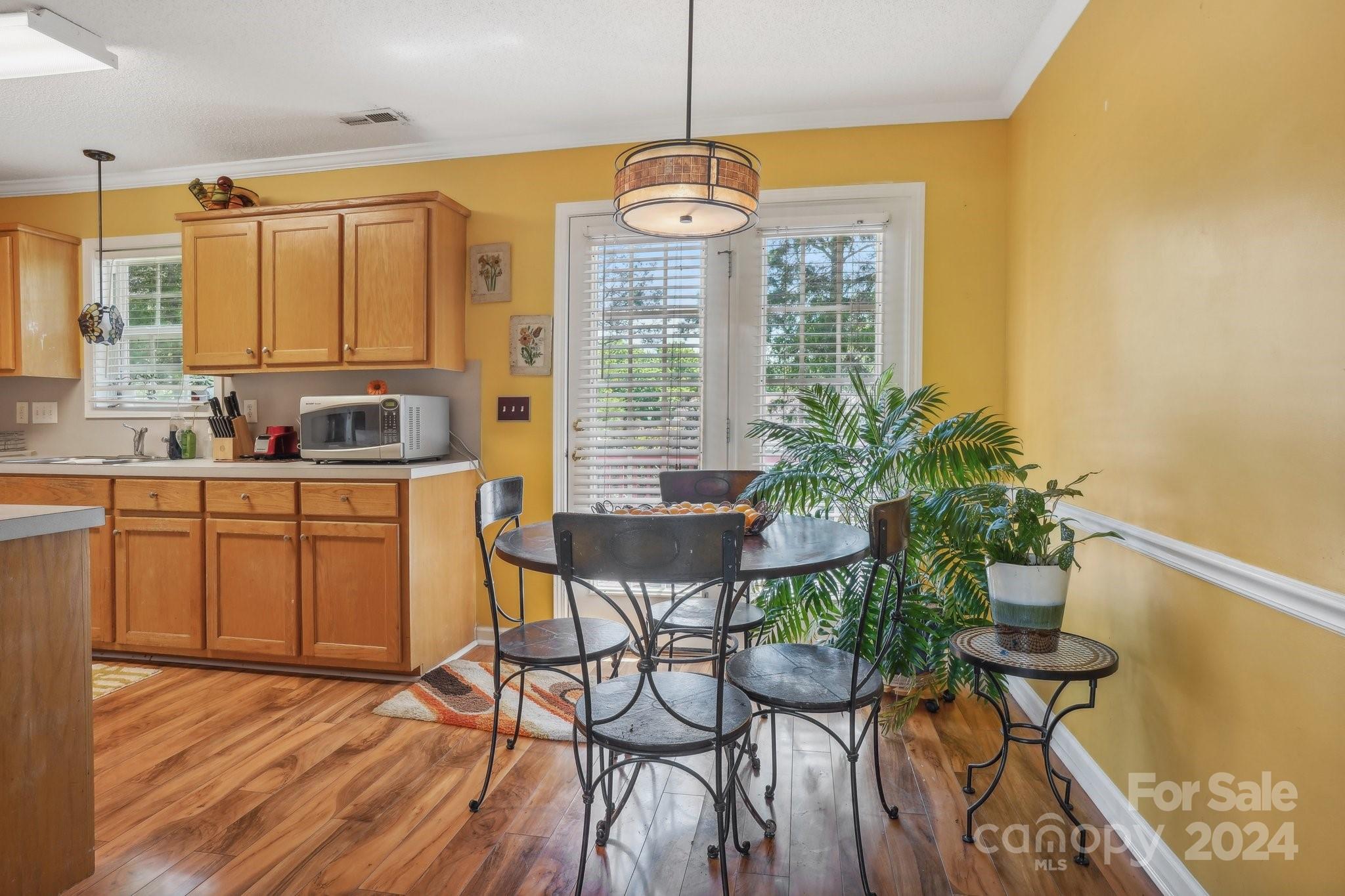 TAYLOR OAKS - Residential