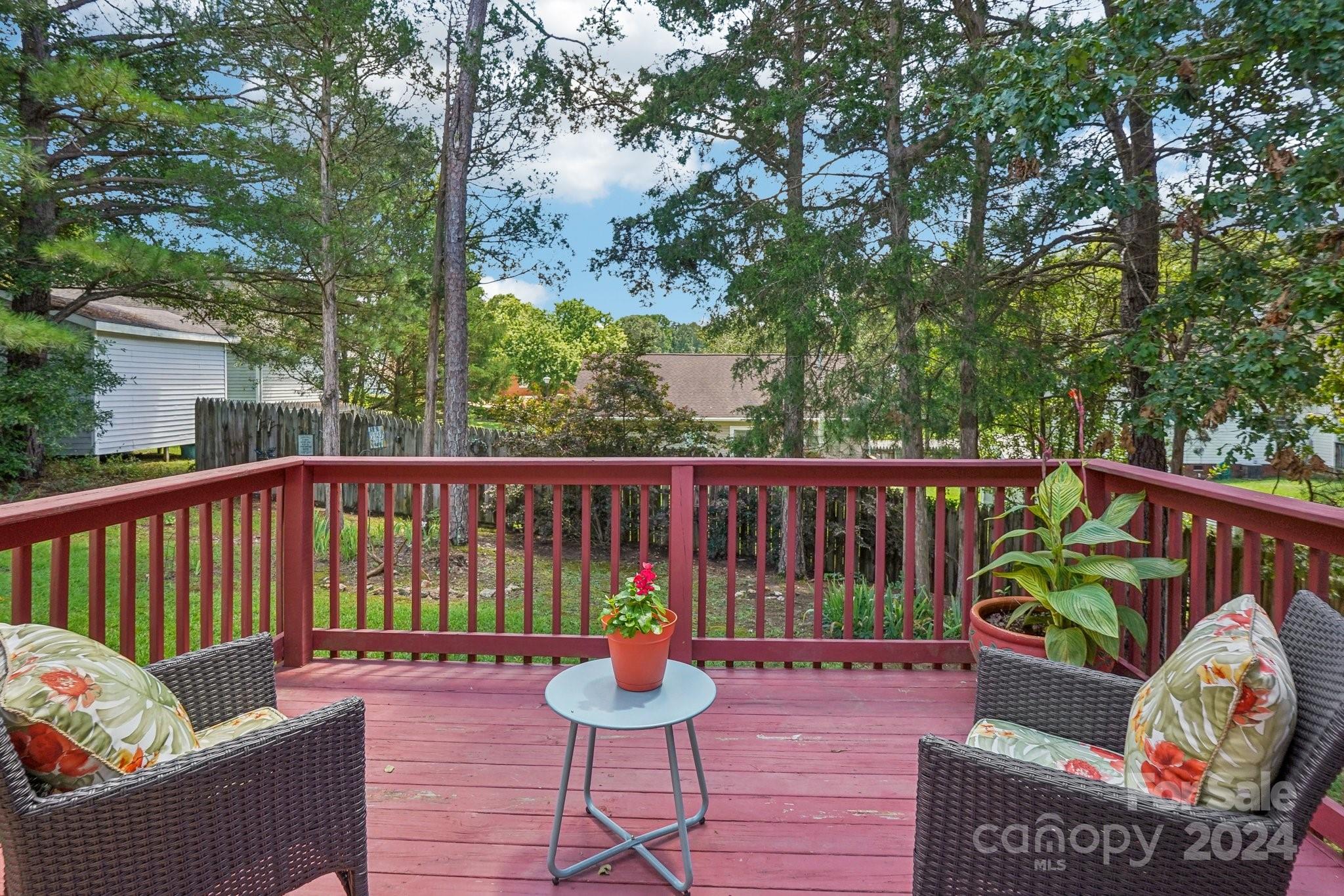 TAYLOR OAKS - Residential