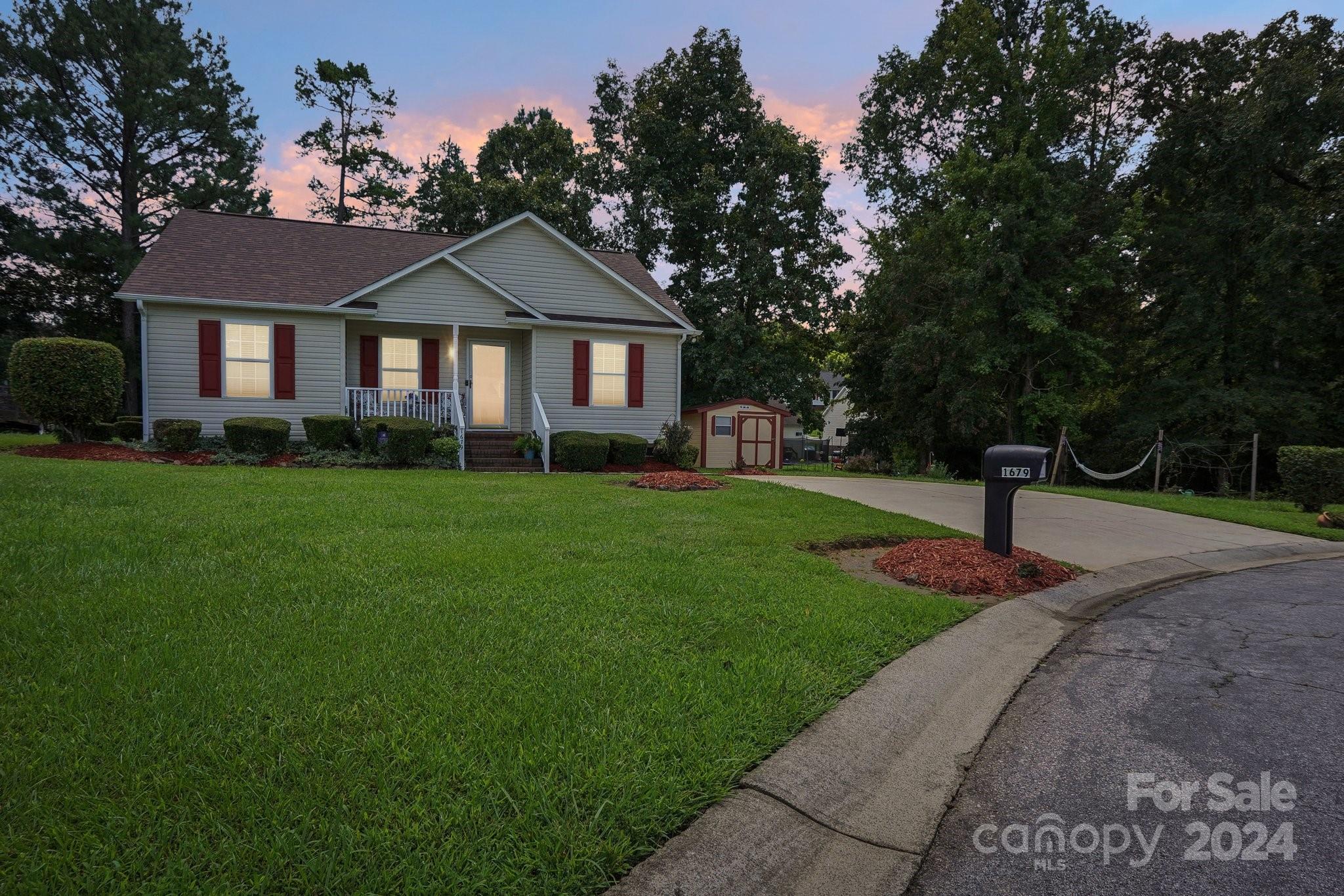 TAYLOR OAKS - Residential