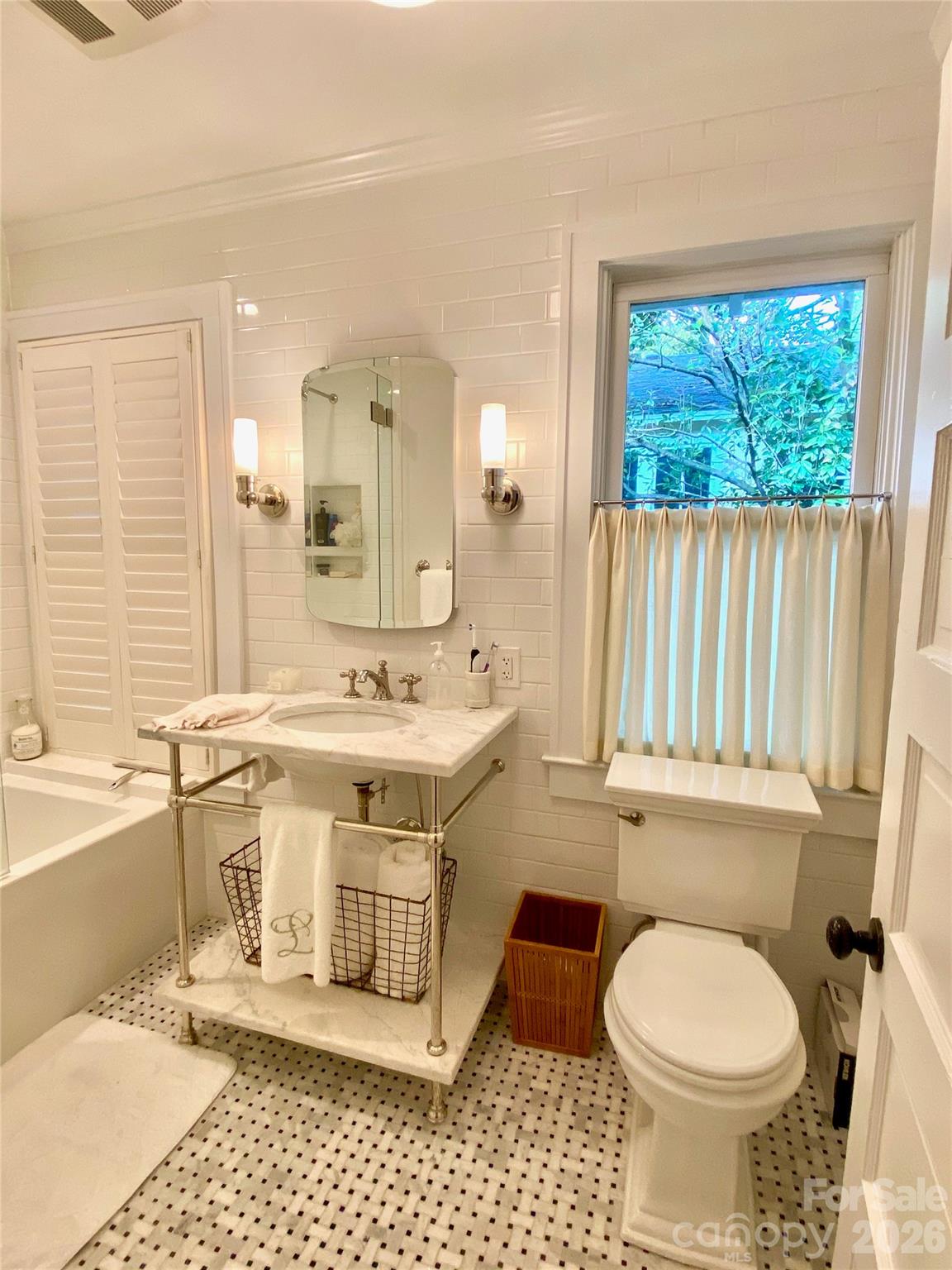 Rensselaer Place - Residential