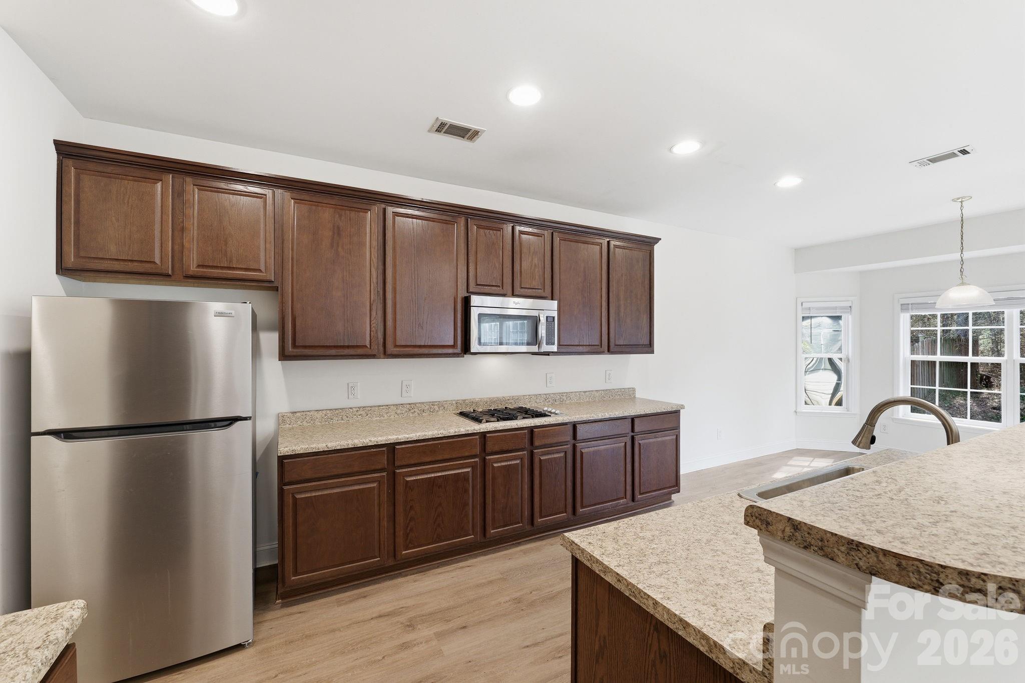 Hamilton Lakes - Residential