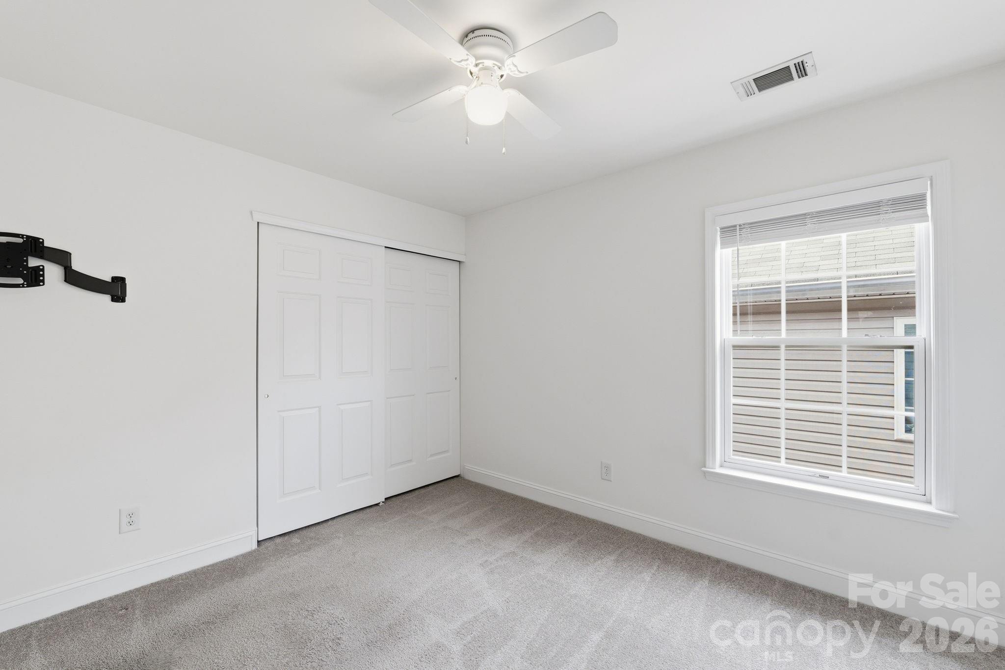 Hamilton Lakes - Residential