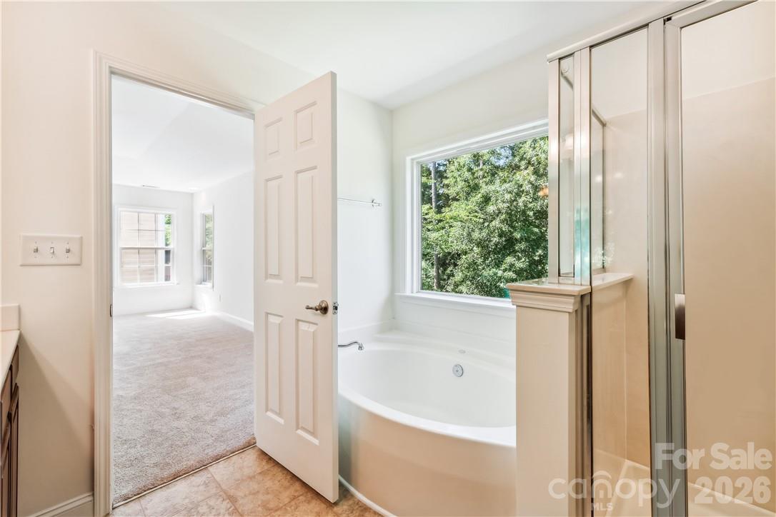 Hamilton Lakes - Residential