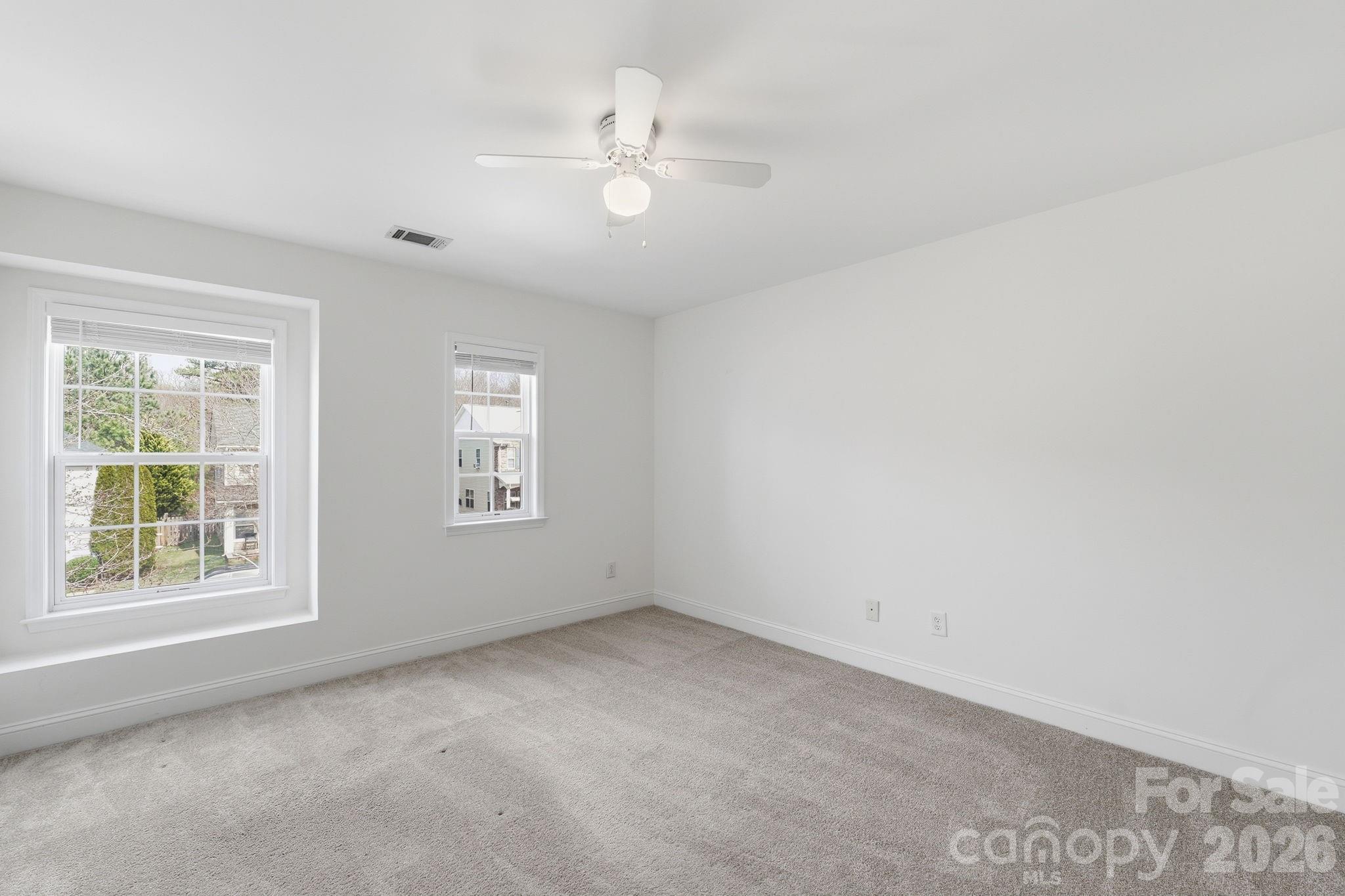 Hamilton Lakes - Residential