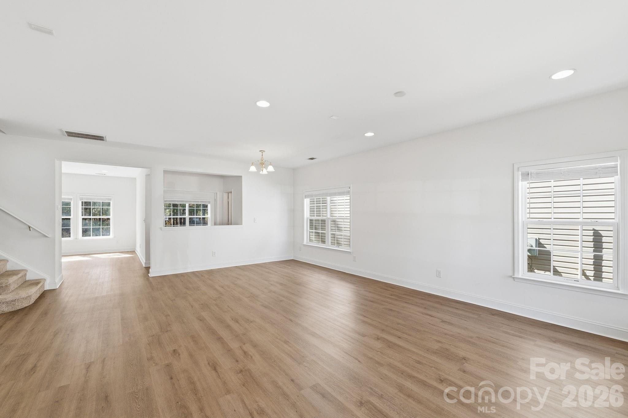 Hamilton Lakes - Residential