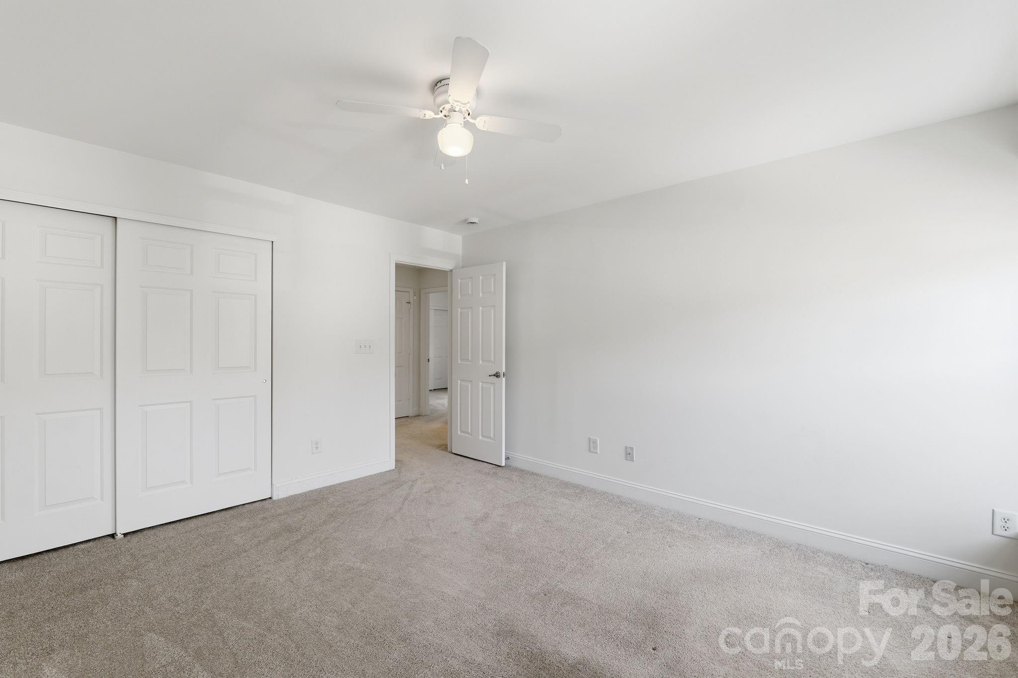 Hamilton Lakes - Residential