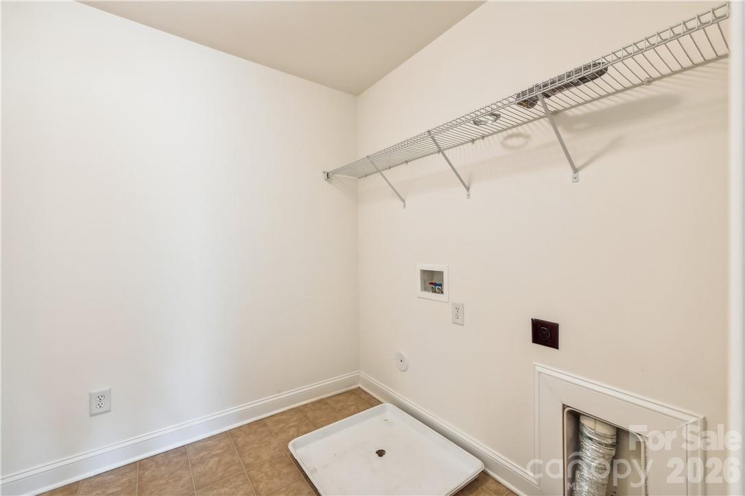 Hamilton Lakes - Residential