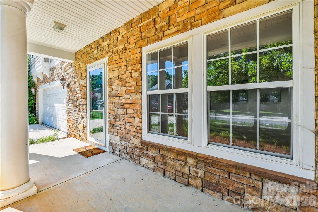 15614 Normans Landing Drive