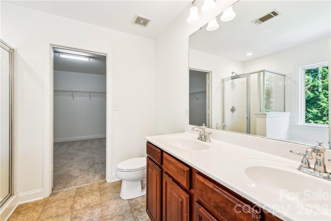 Hamilton Lakes - Residential