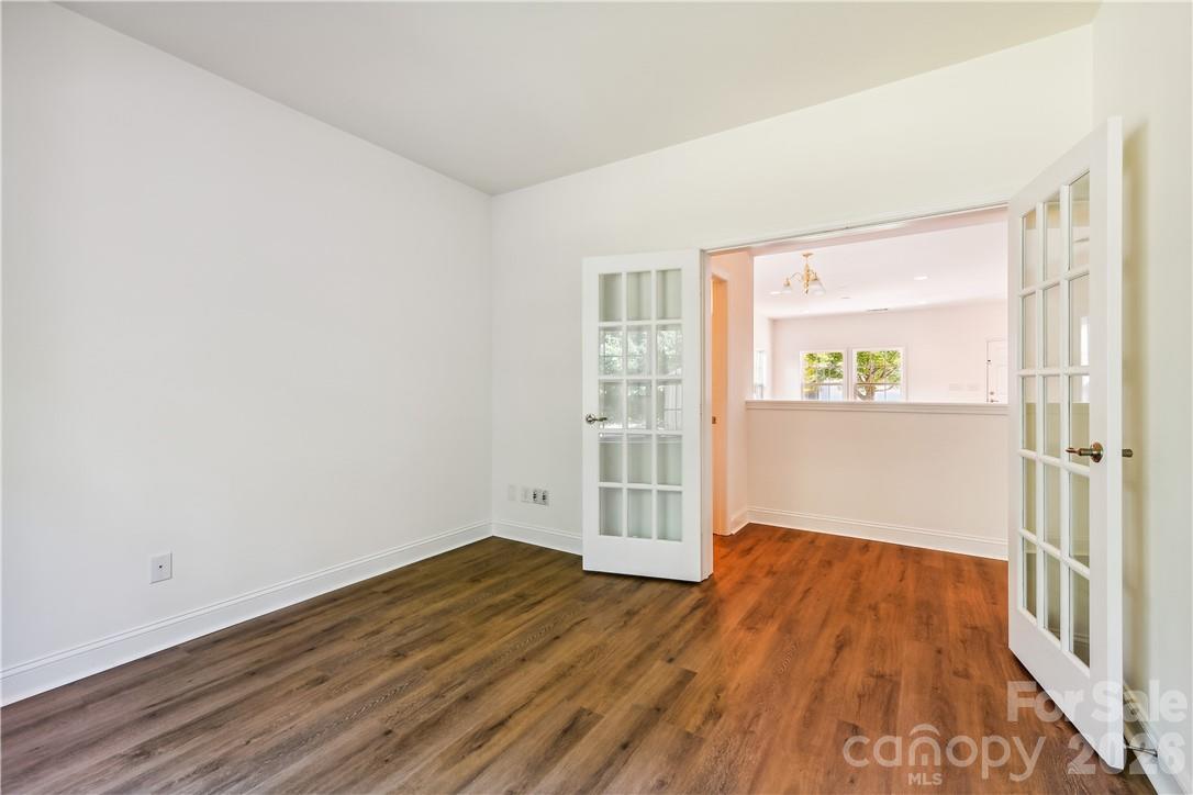 Hamilton Lakes - Residential