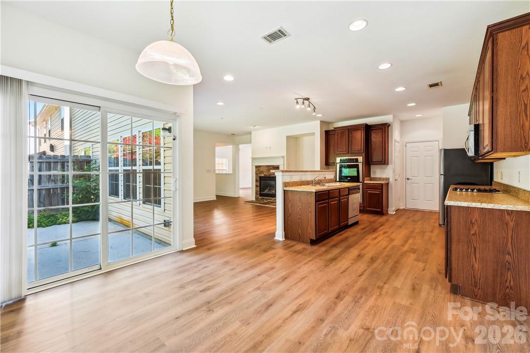 15614 Normans Landing Drive