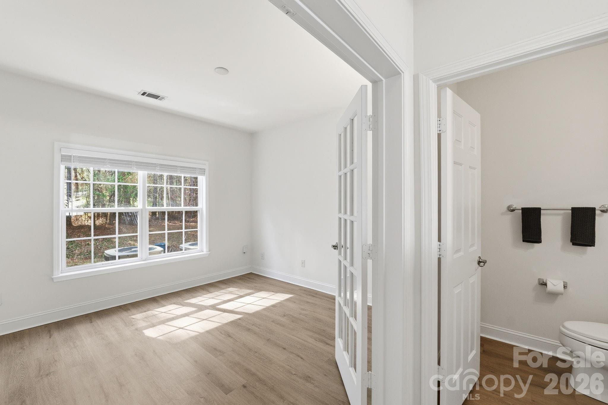 Hamilton Lakes - Residential