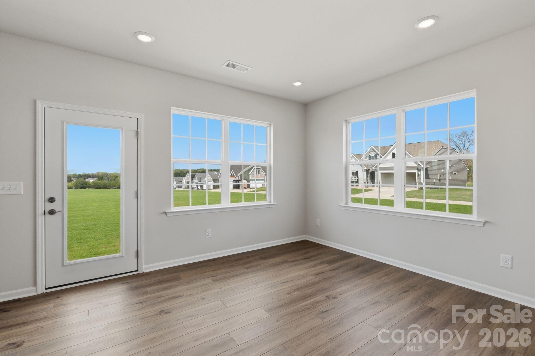 Roselyn - Residential