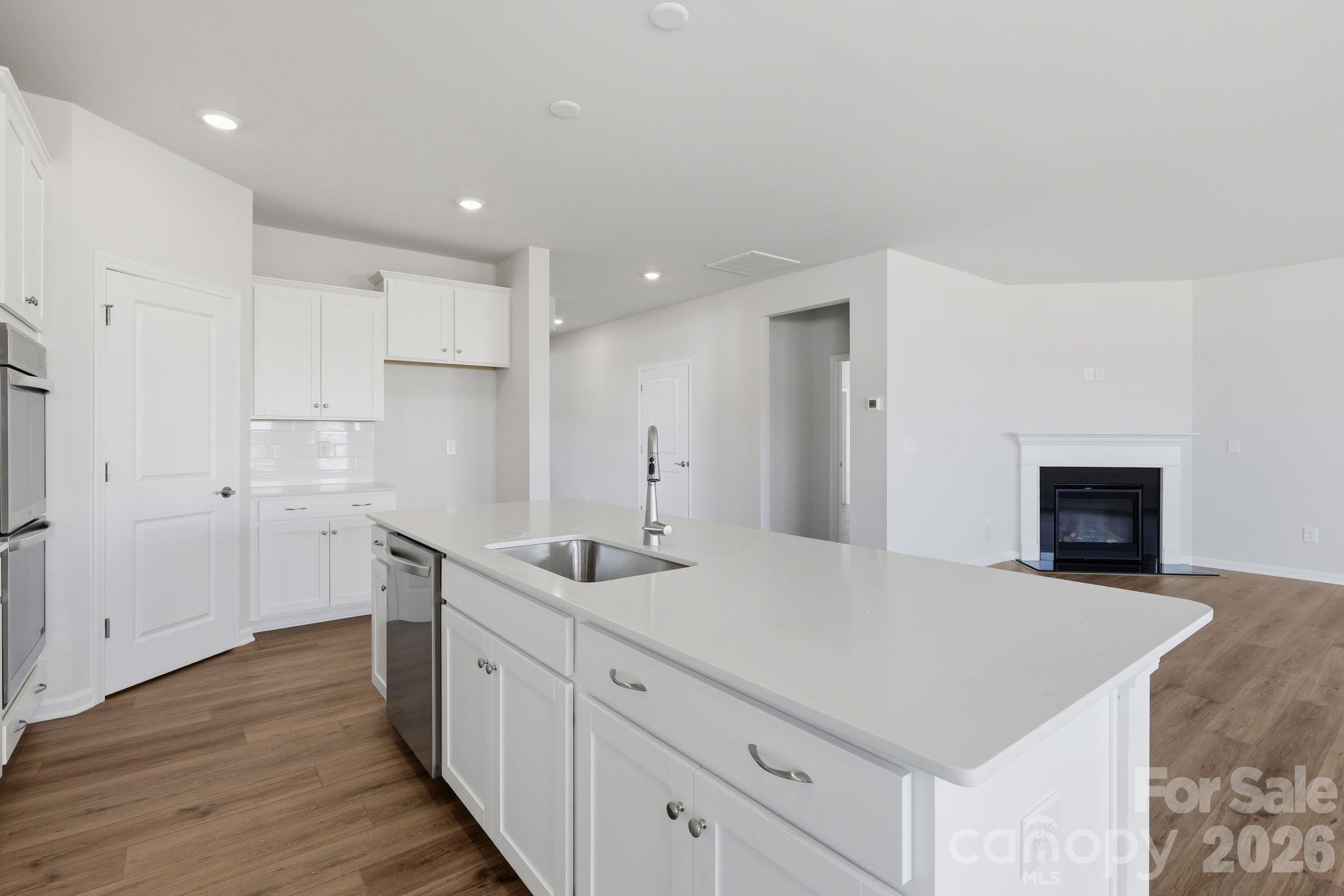 Roselyn - Residential