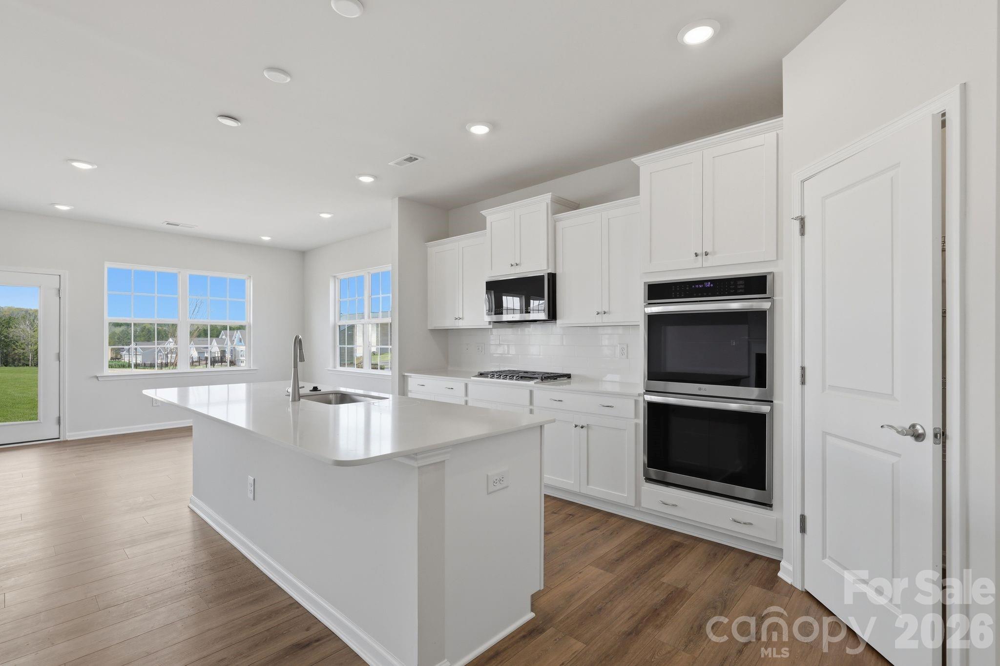 Roselyn - Residential
