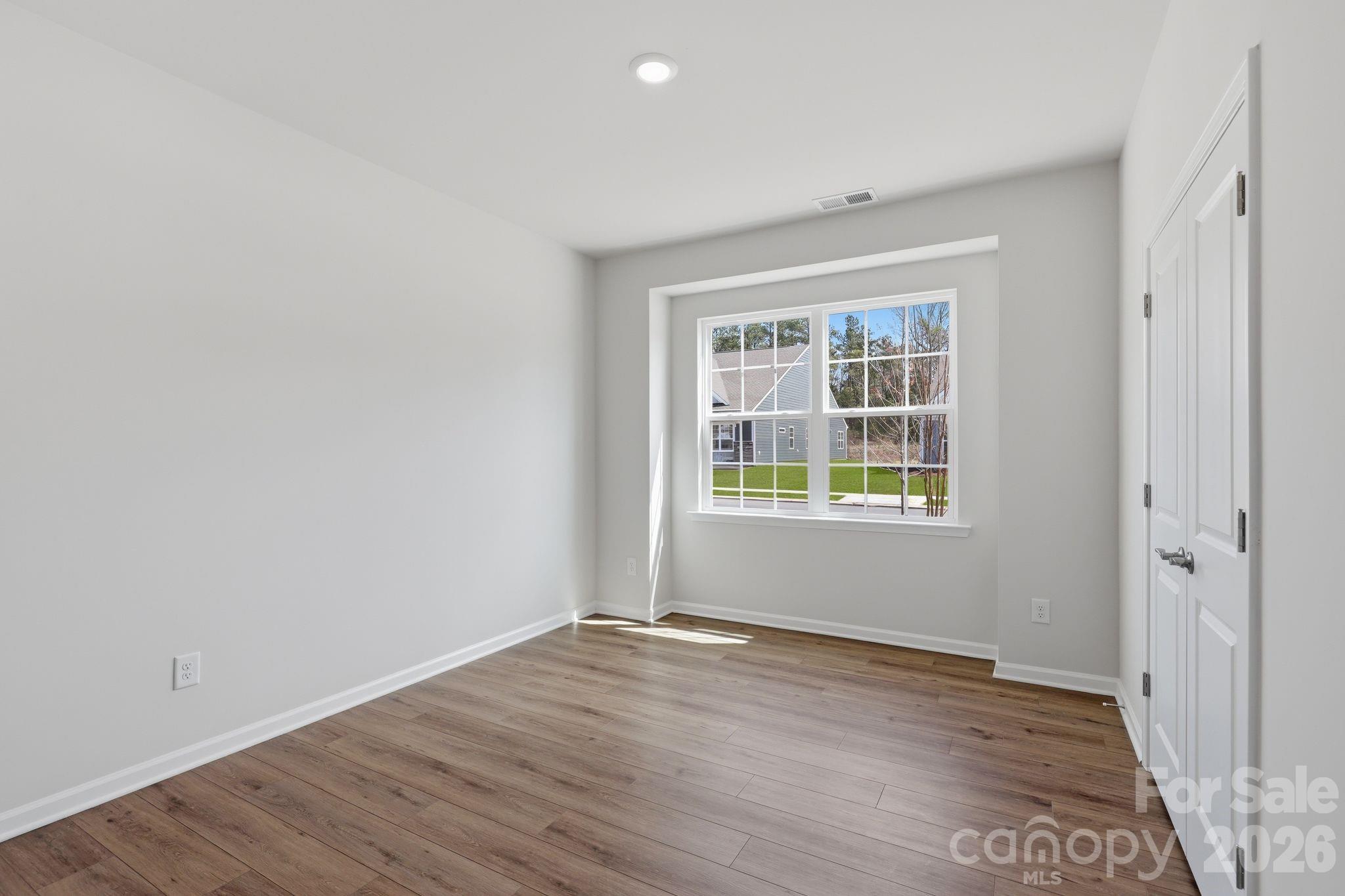 Roselyn - Residential