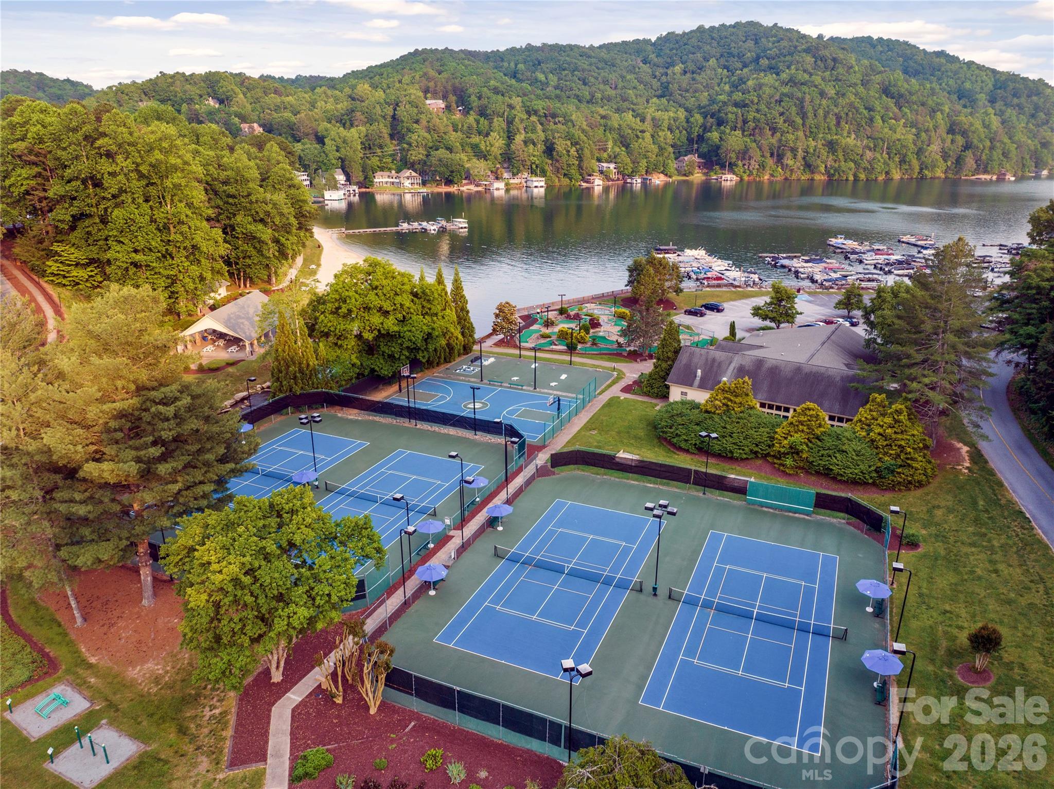 Rumbling Bald on Lake Lure - Residential