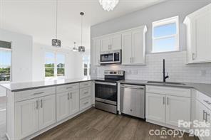 935 Mcalway Road 306