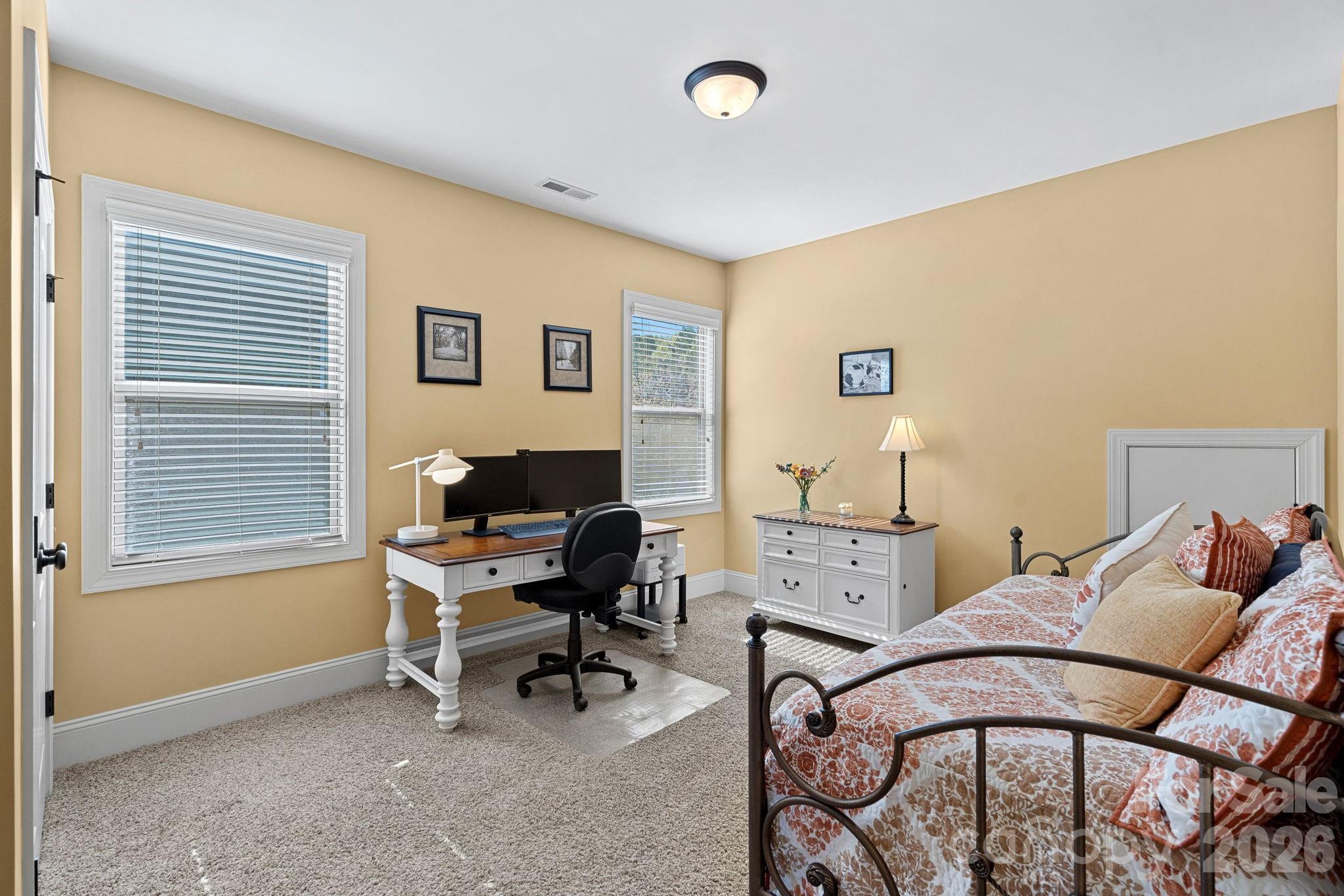 Hollister - Residential