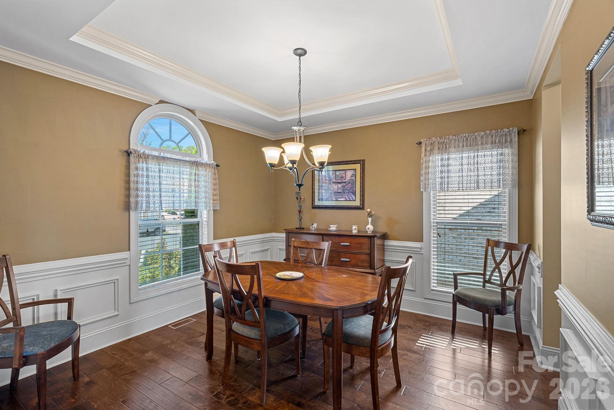 Hollister - Residential