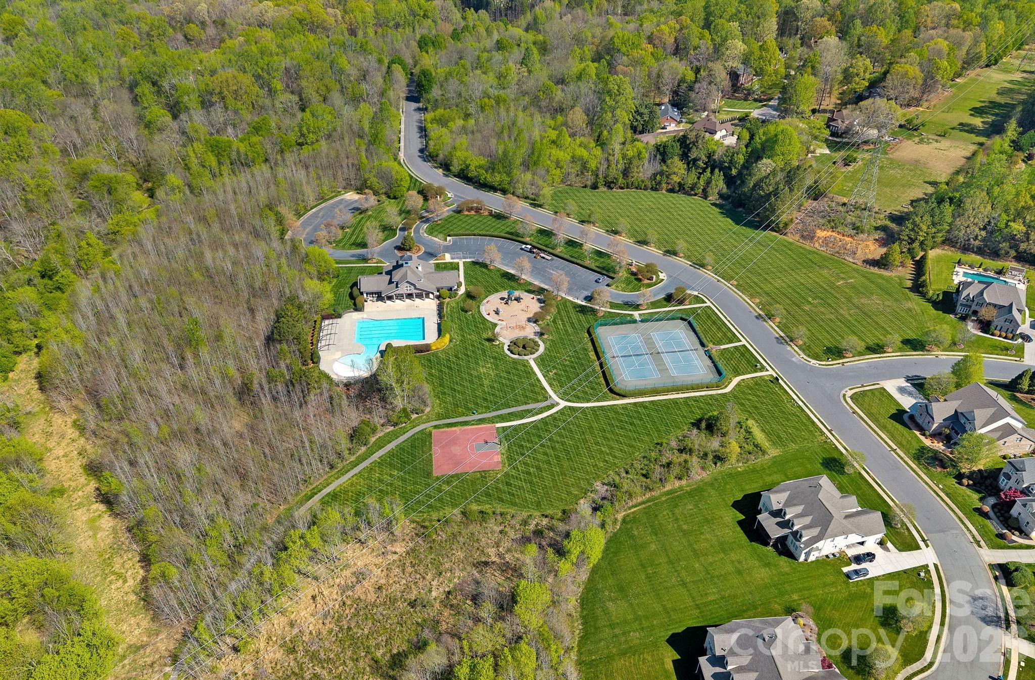 Hollister - Residential