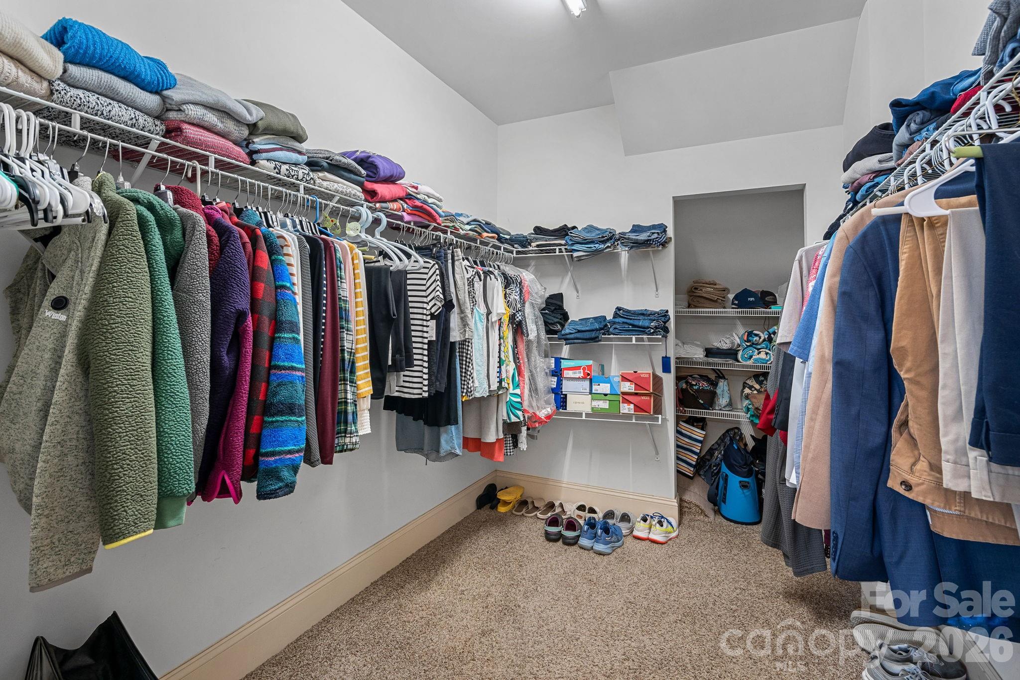 Hollister - Residential