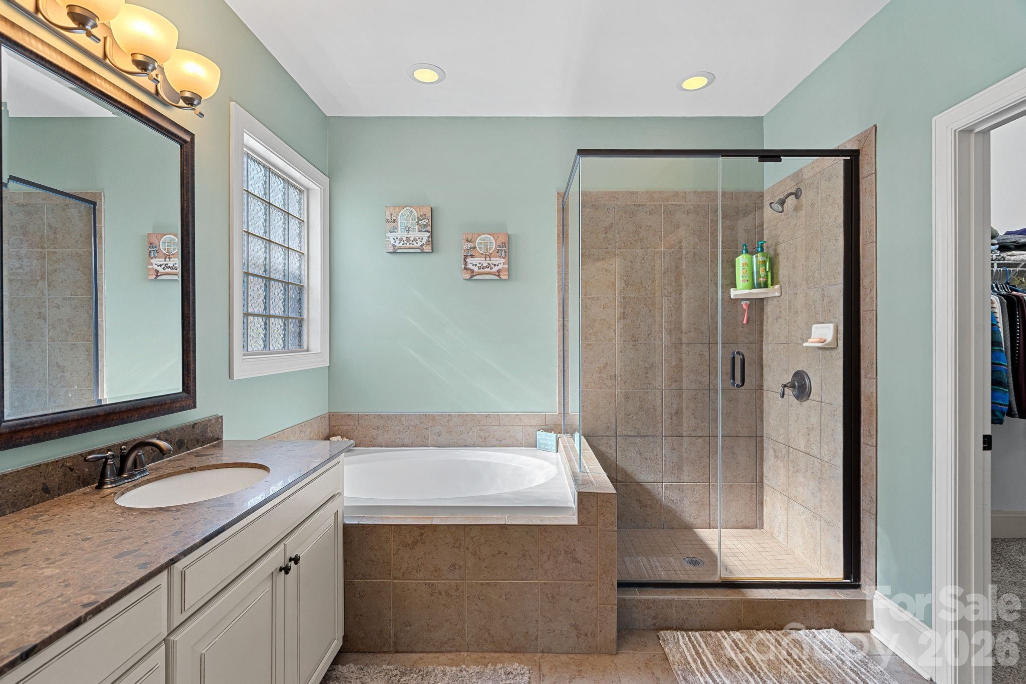 Hollister - Residential