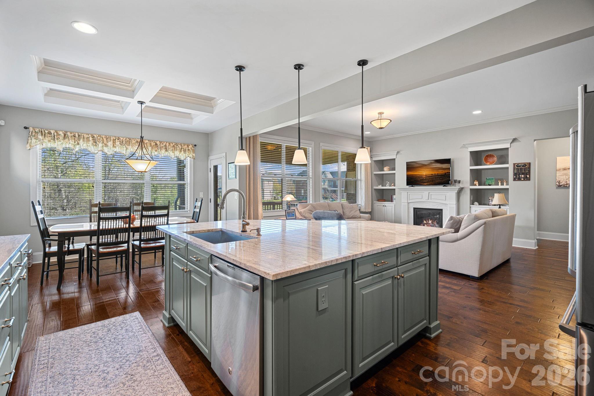 Hollister - Residential