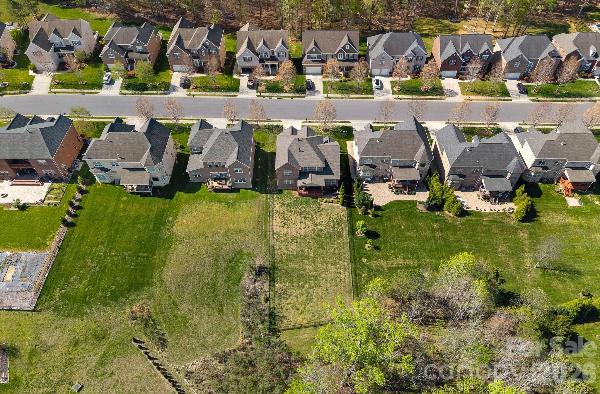 Hollister - Residential