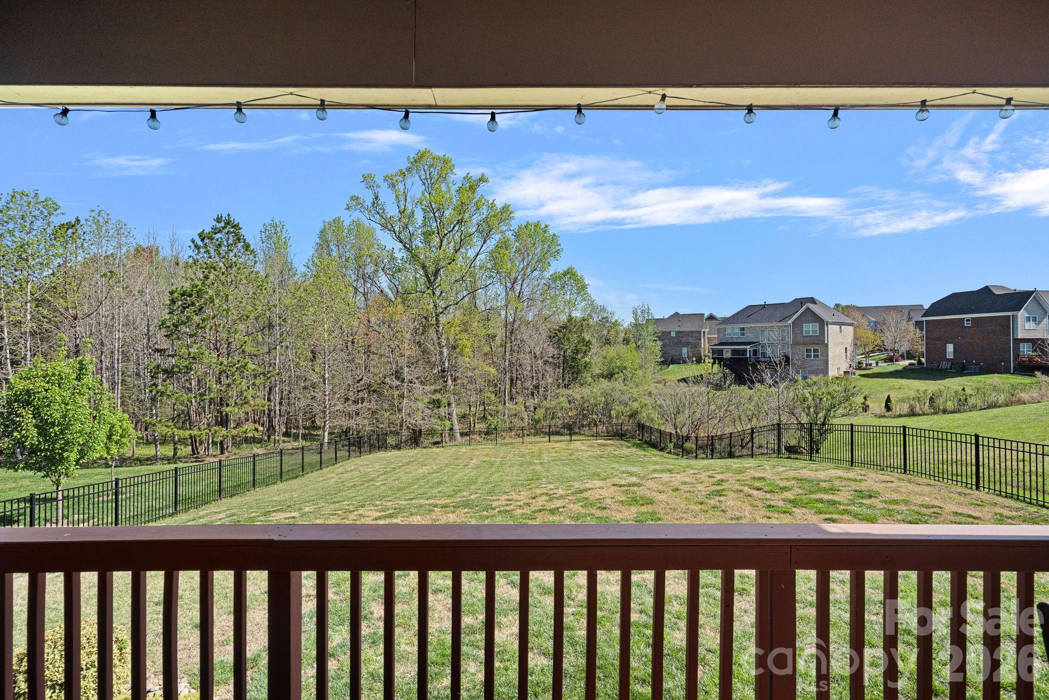 Hollister - Residential