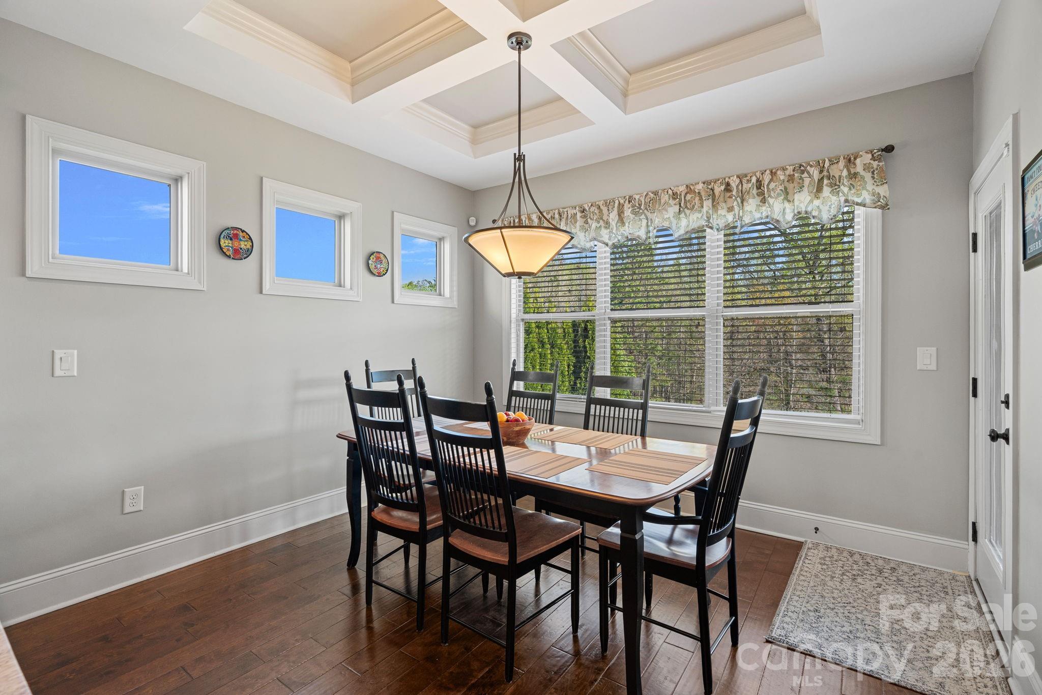 Hollister - Residential