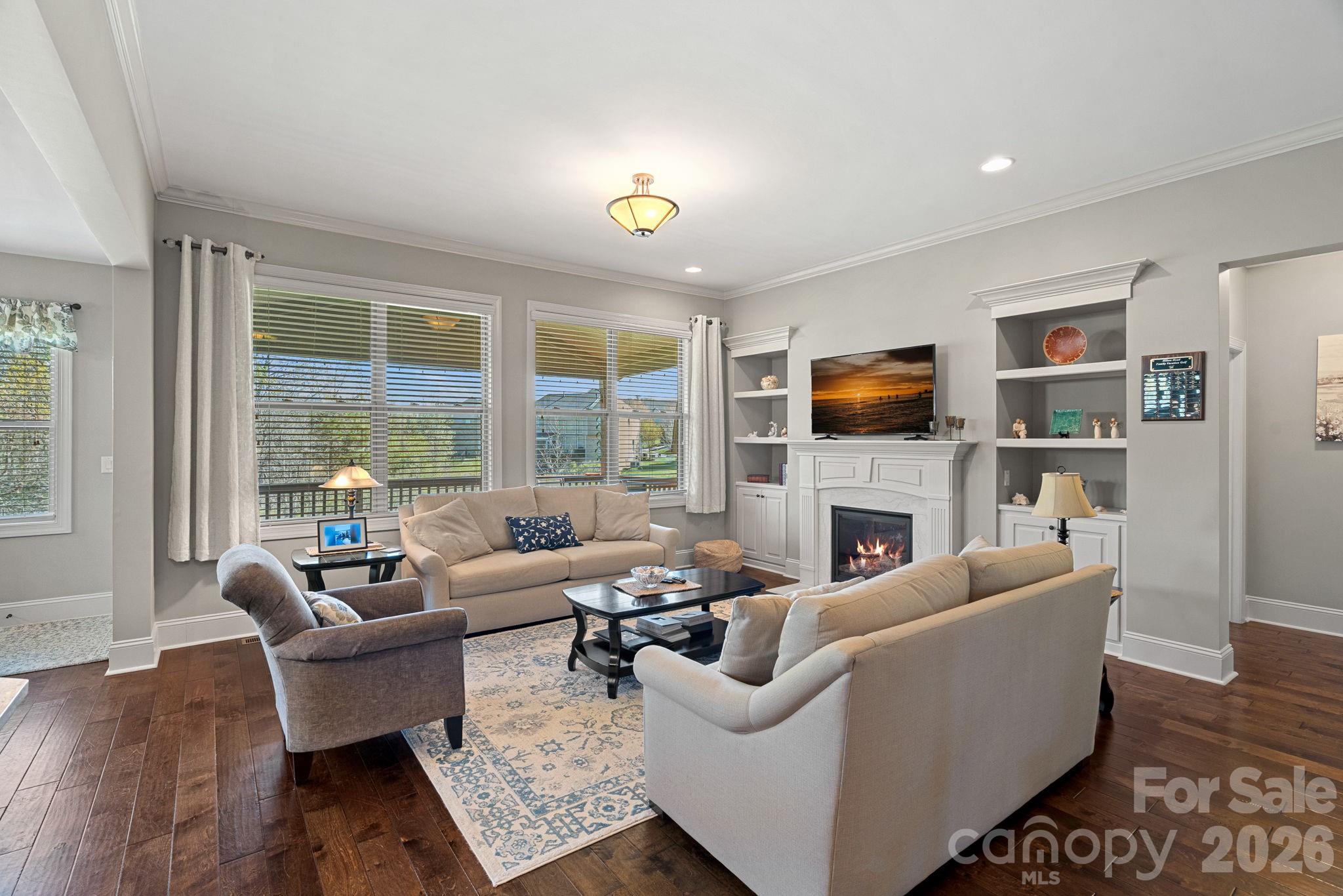 Hollister - Residential