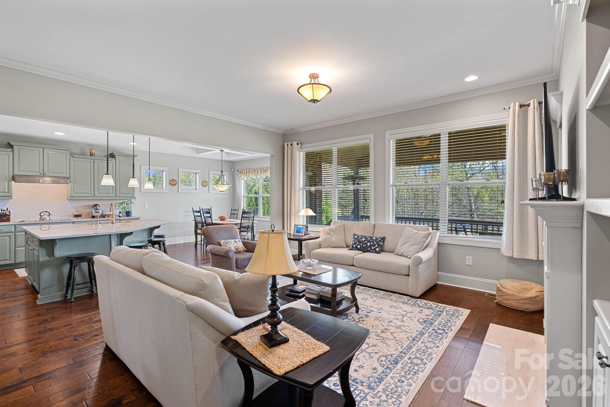 Hollister - Residential