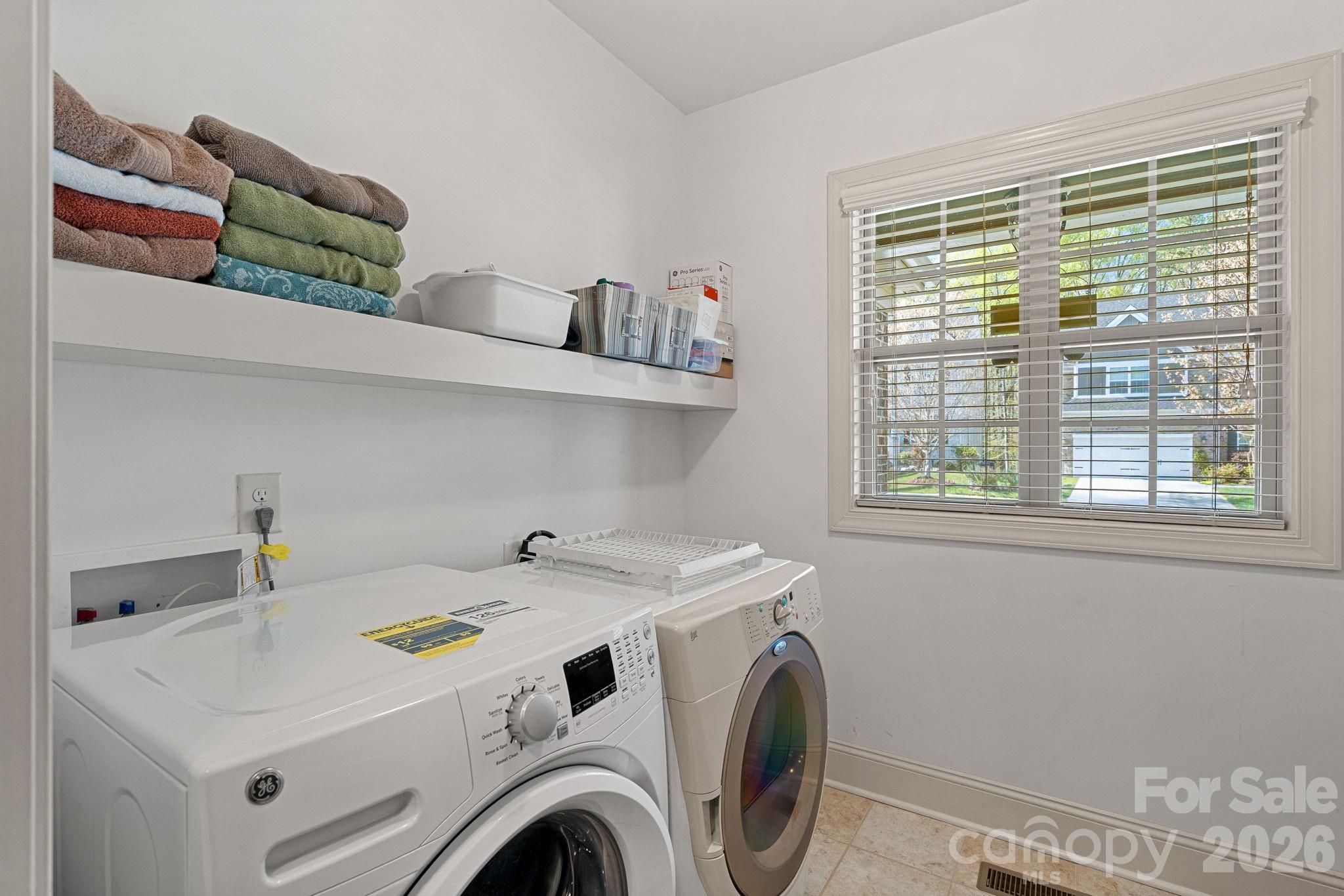 Hollister - Residential