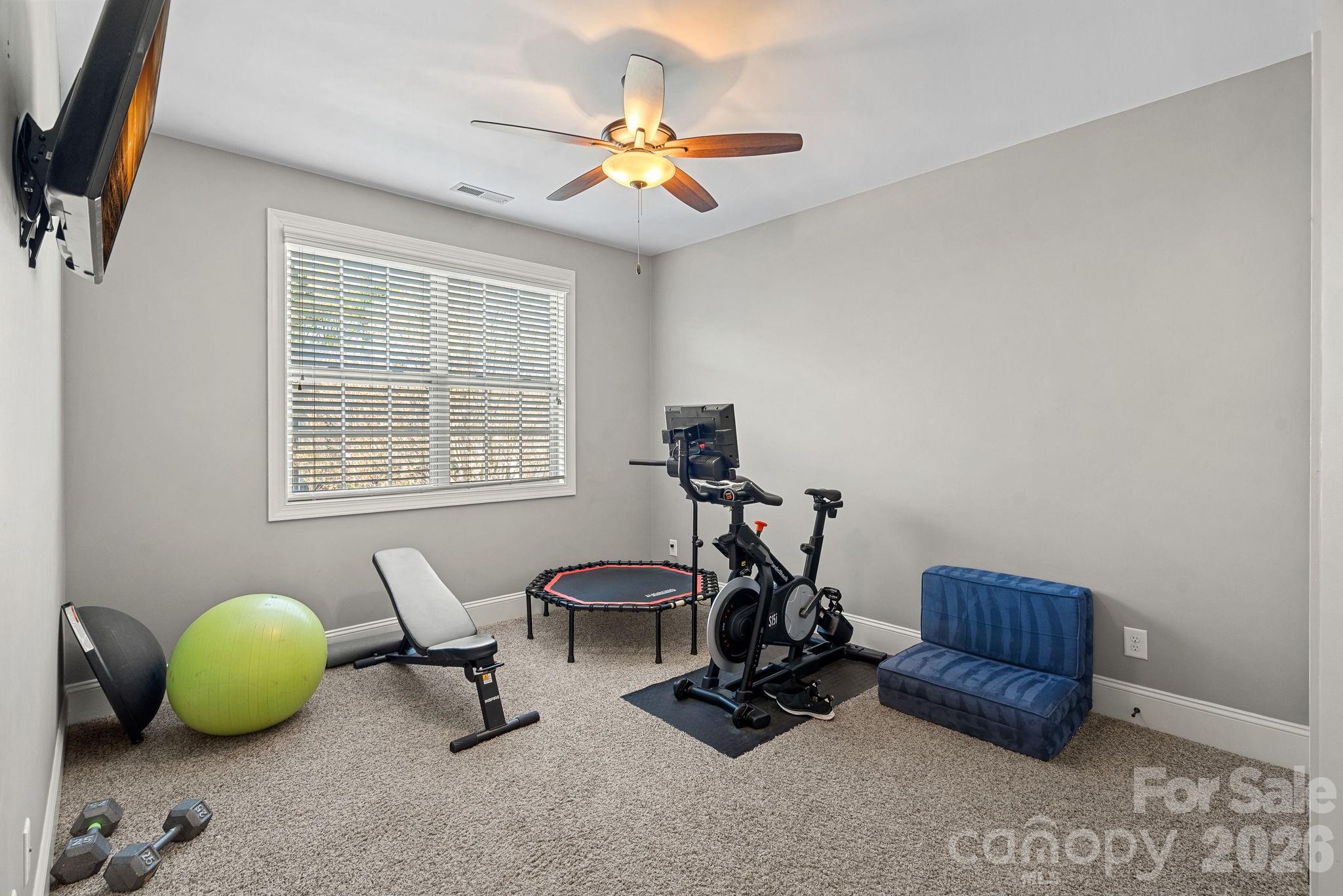 Hollister - Residential