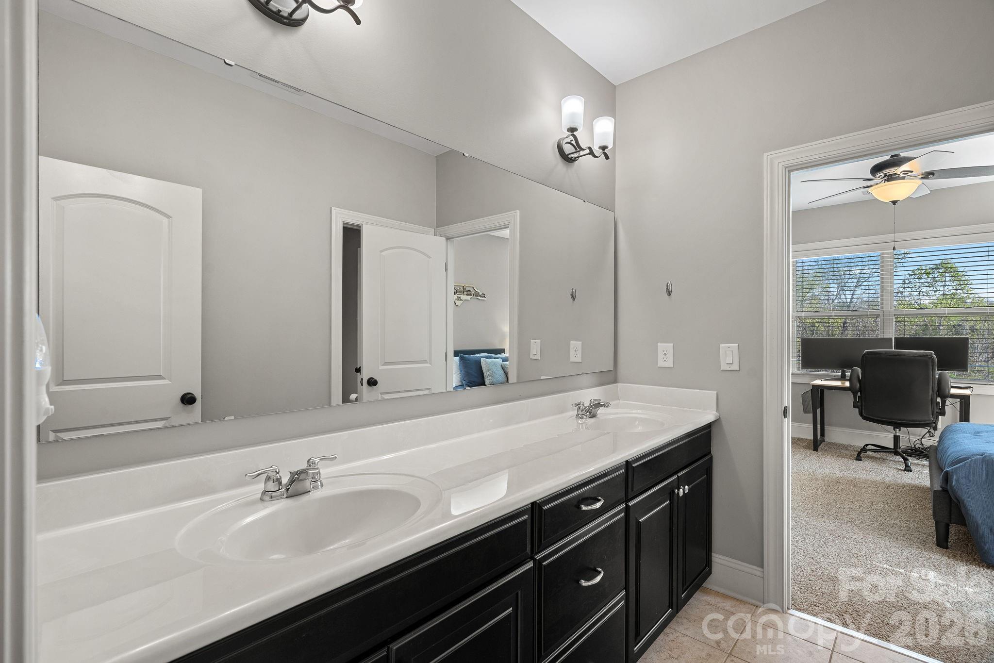 Hollister - Residential