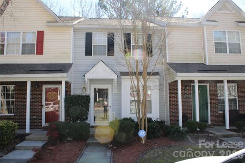 Photo of 10118 Frosty Lane, Charlotte, NC 28216 (MLS # 4362514)