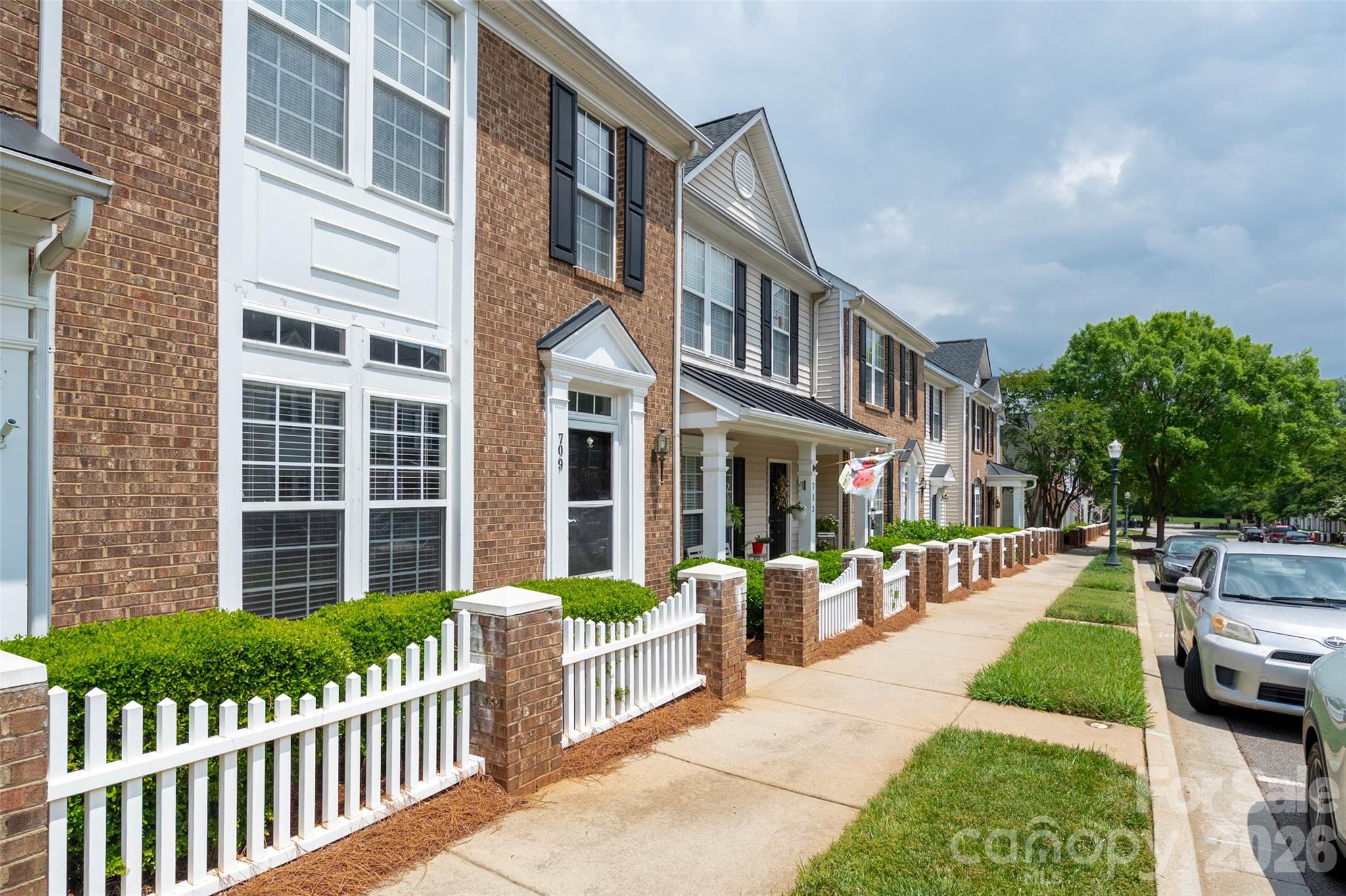 709 Atherton Way