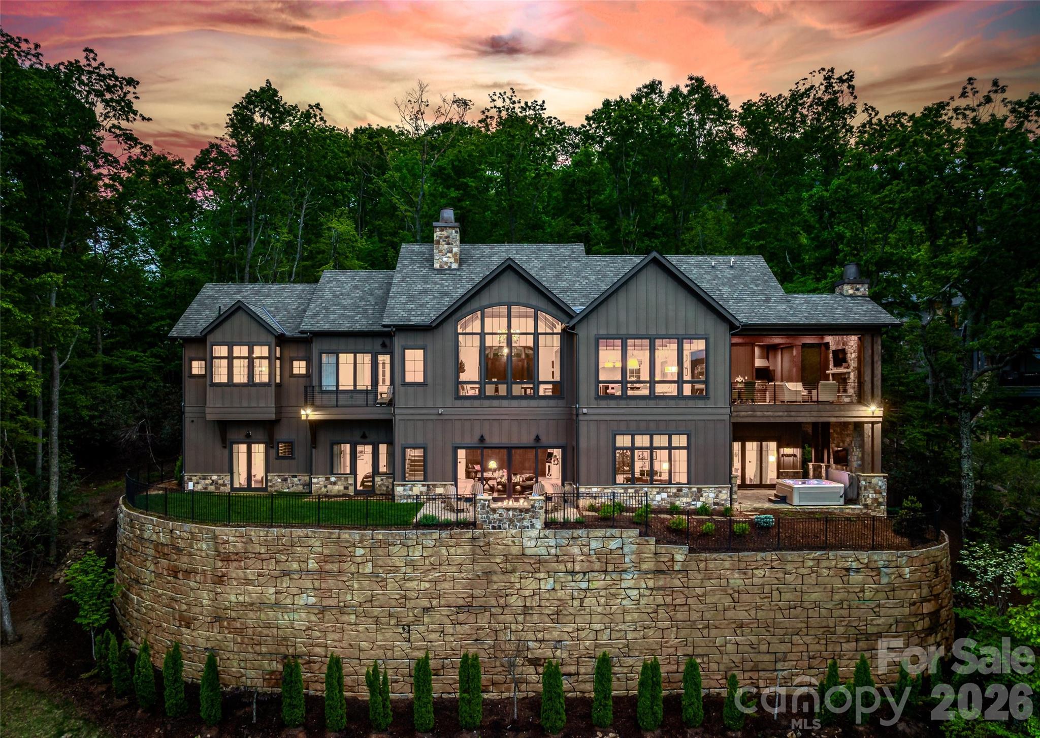 32 Featherstone Trail