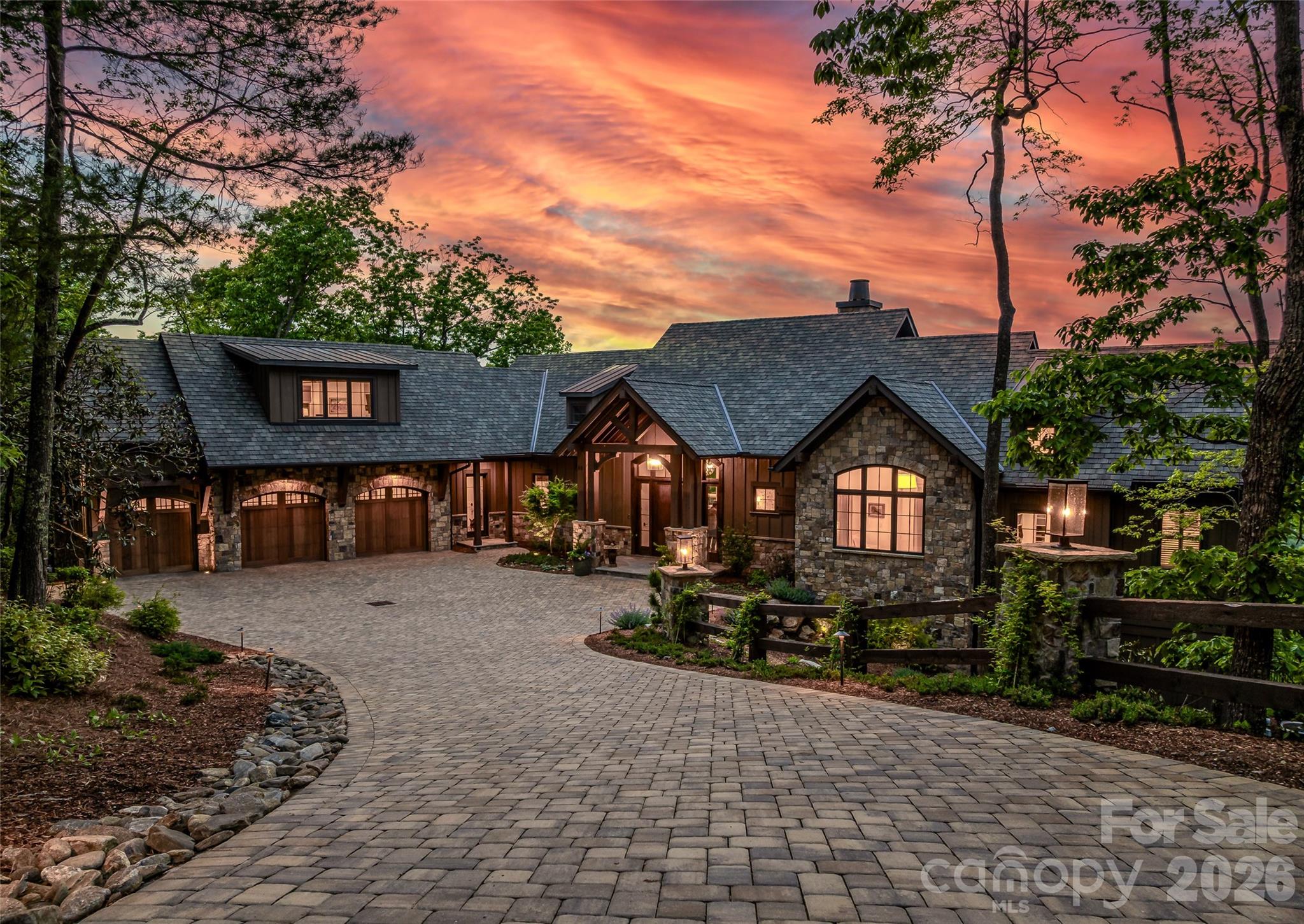 32 Featherstone Trail