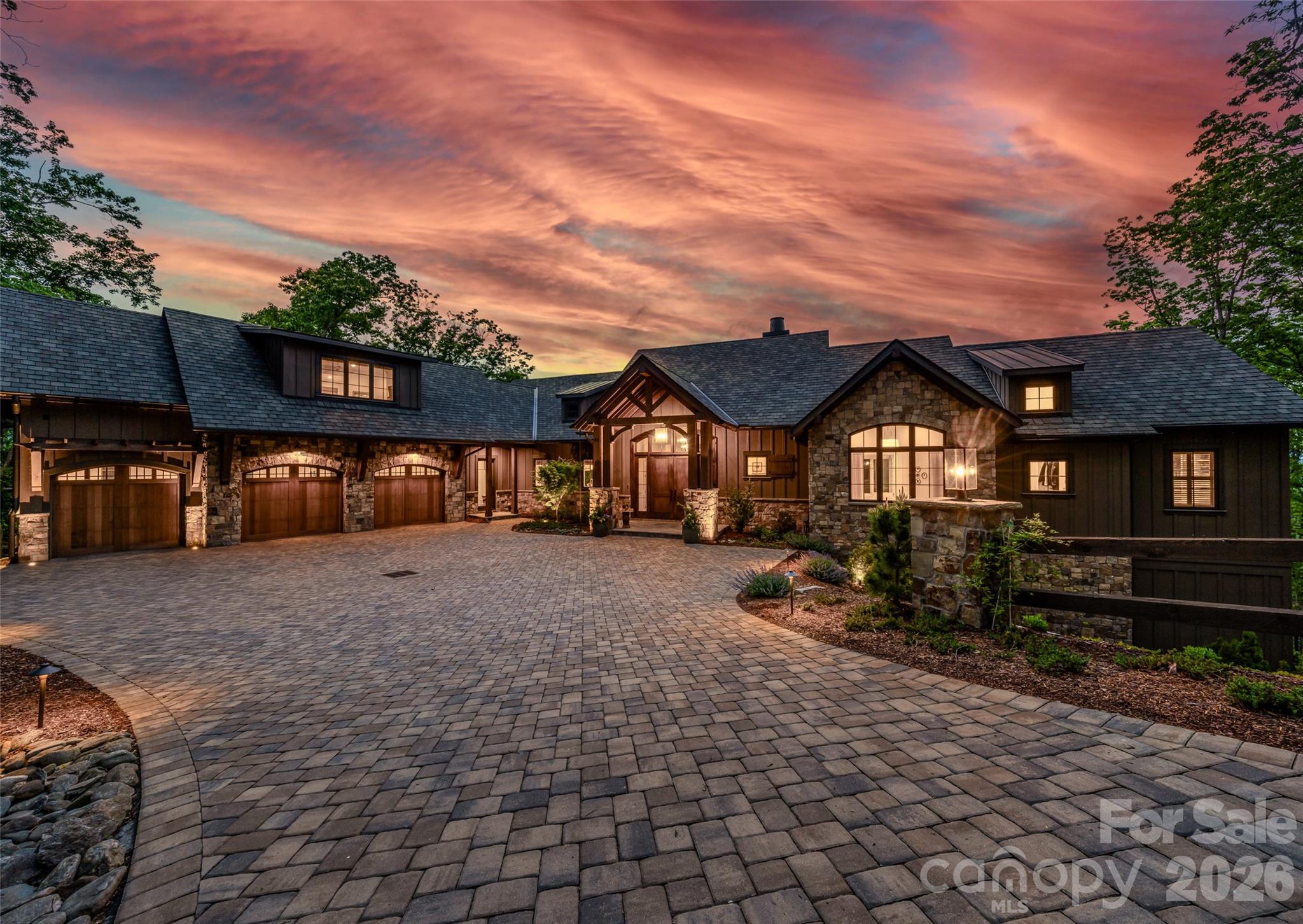 32 Featherstone Trail