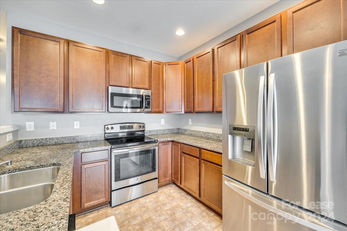 Charlotte Pines - Residential Lease