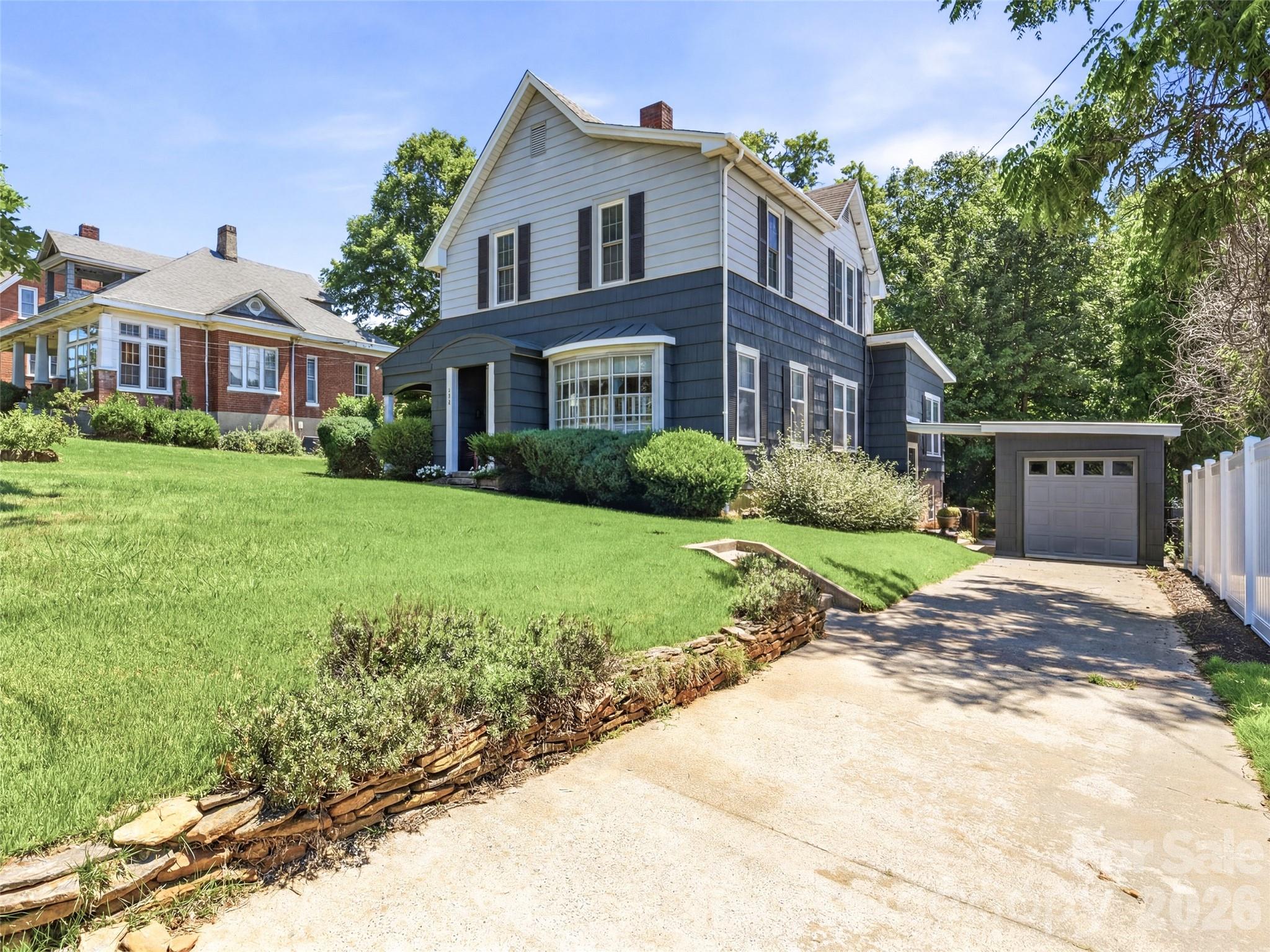 151 Hampton Heights