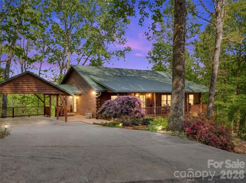 Photo of 212 Glen Echo Circle, Saluda, NC 28773 (MLS # 4369603)