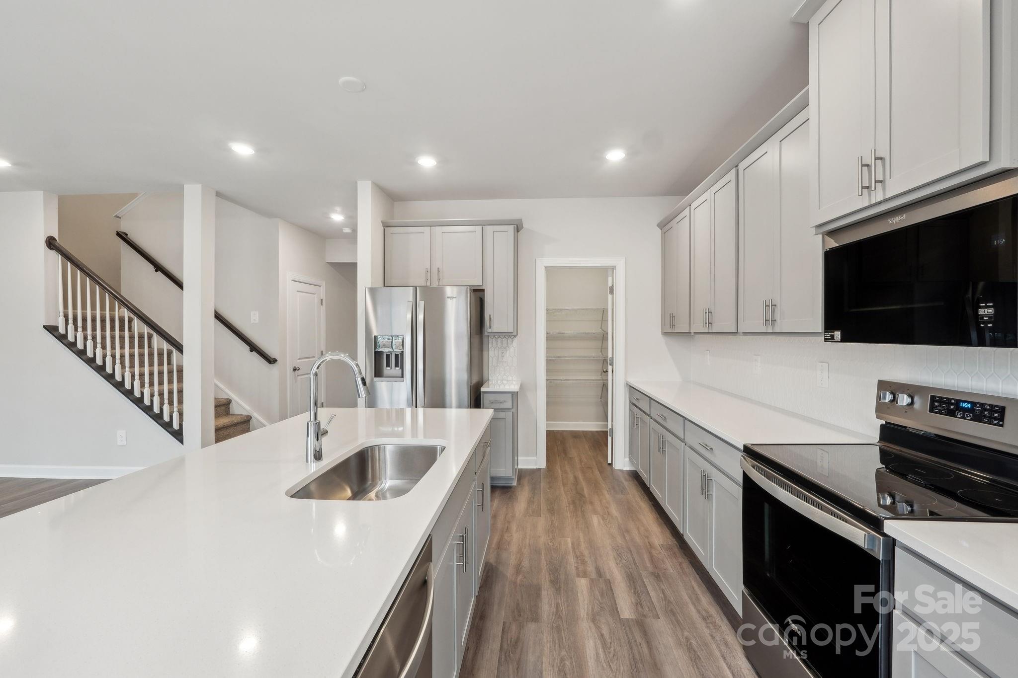 140 Satchel Court