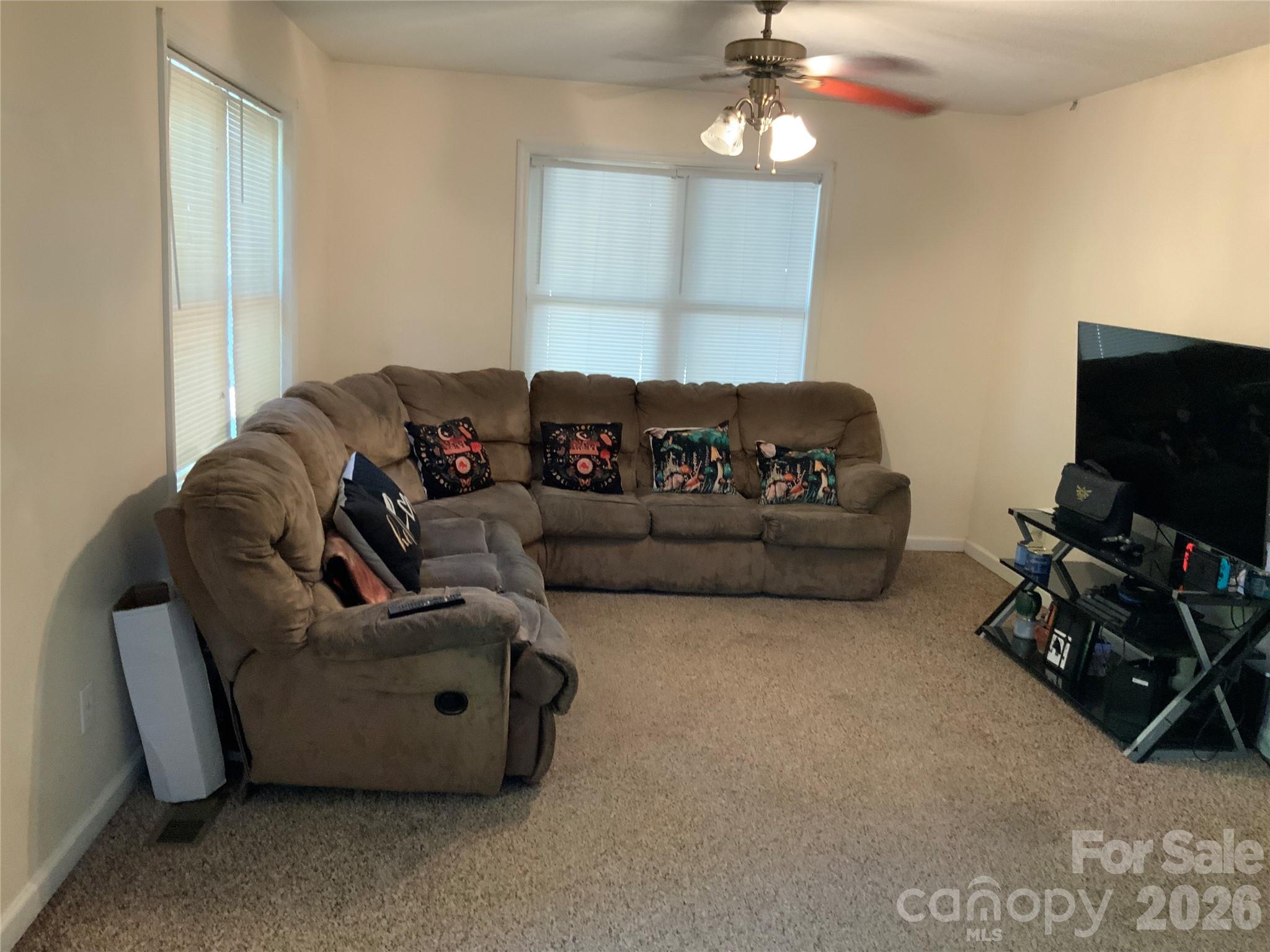 17 Buttonwood Court